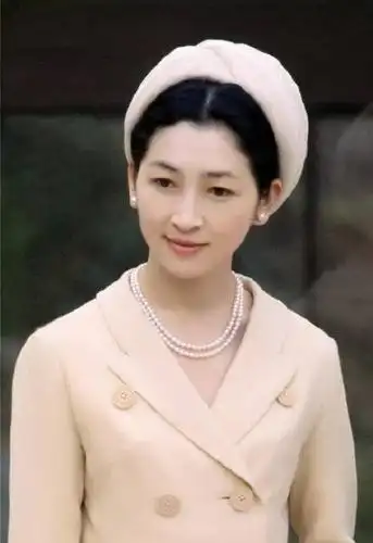 继日本新天皇德仁即位后日本新皇后雅子妃曝光