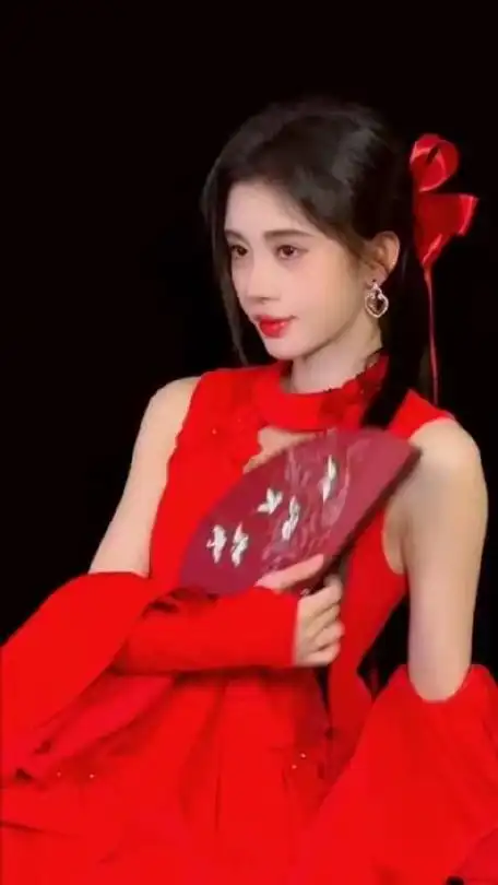 鞠婧祎红衣花絮来啦