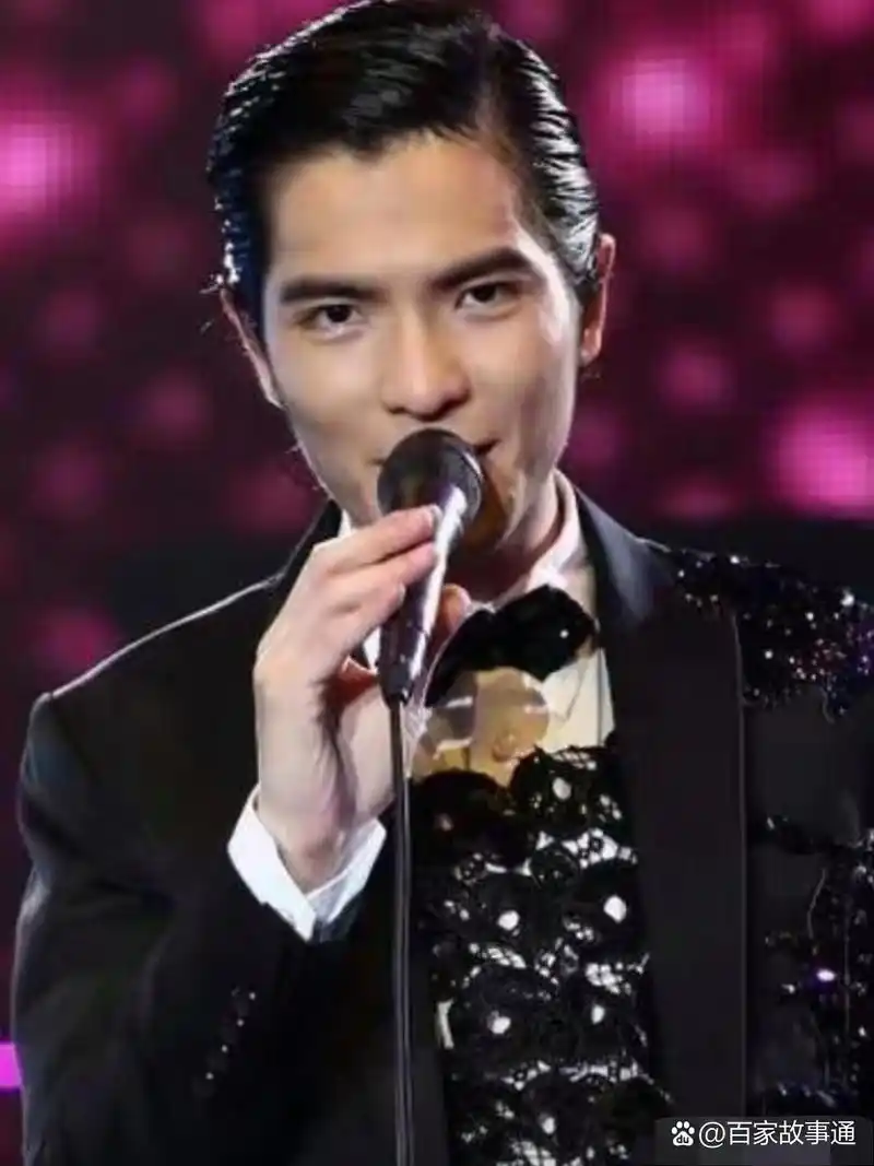 当年,向华强对萧敬腾说:"你唱一首歌,我就捐100万,没有上限.