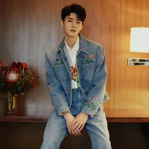 男明星的牛仔外套:肖战清爽,朱一龙会穿搭,看到王一博不愧是你_感觉