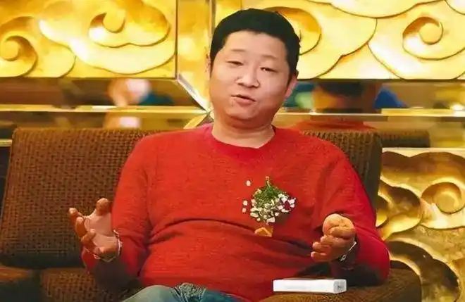 53岁三德子近况娶小15岁名模当老婆如今隐居山林身价过亿