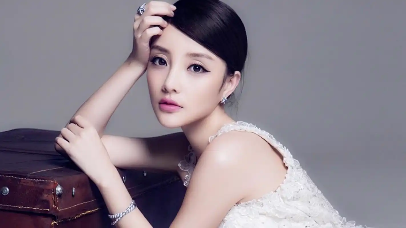 李小璐婚纱杂志,高清图片,电脑桌面-壁纸族