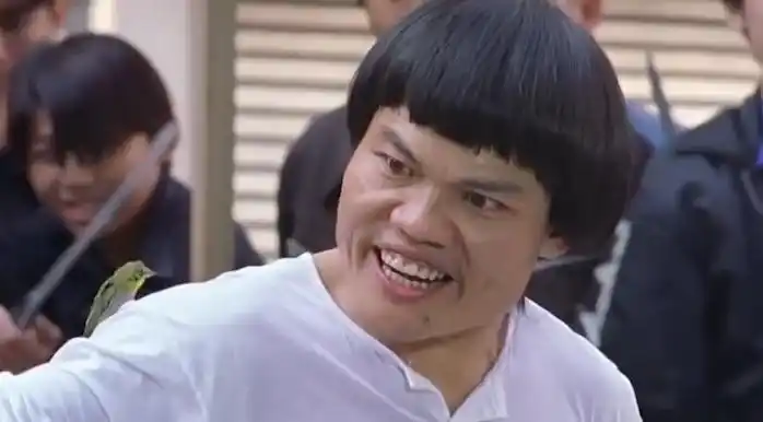 原创香港第一丑男八两金从千万富翁到一贫如洗与前妻各执一词