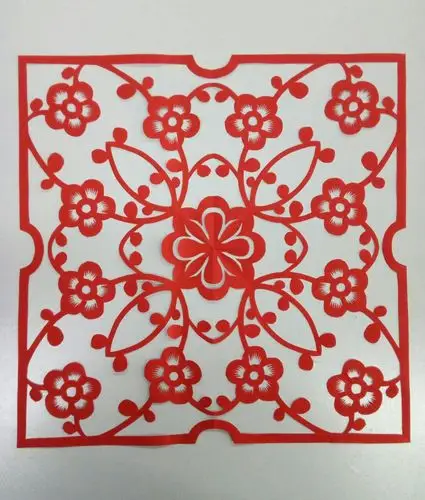 三折四方连续梅花图案剪纸