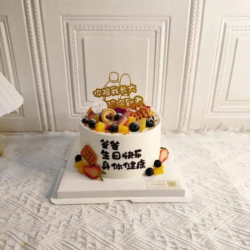 水果蛋糕 爸爸款蛋糕 #这家店回头客超多  #真材实料才能做 - 抖音