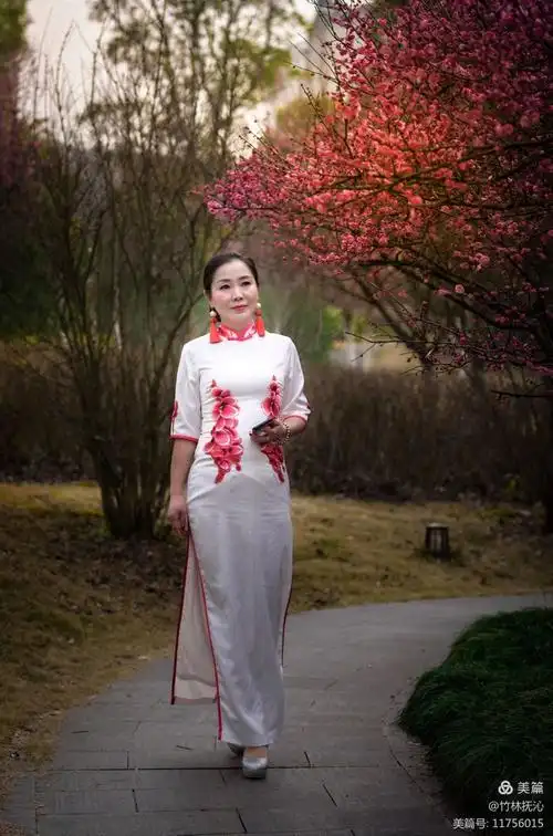 梅花与旗袍的邂逅