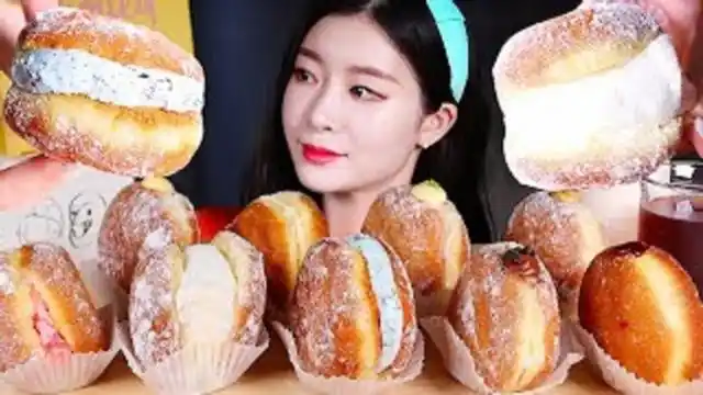 小姐姐自己在家做的甜甜圈.有9种不同口味.味道太赞了!