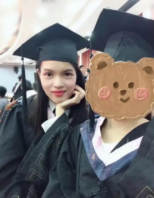 妈妈是越南人,我7岁时她抛下我回越南,去年找到她,见面很尴尬