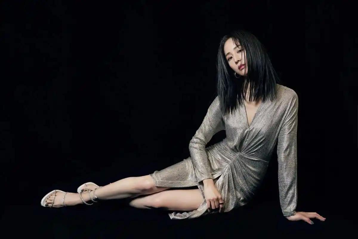 张钧甯  高跟鞋美jio[爱你][爱你] 676767