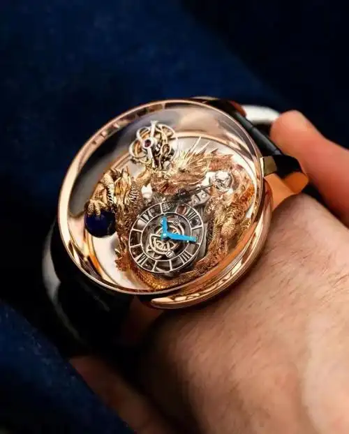 奢华的腕上宠物捷克豹腕表