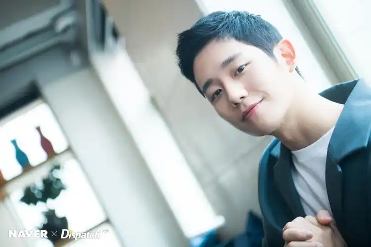 经常请吃饭的漂亮姐姐 丁海寅高清写真曝光 甜齁 姐弟恋感情发展引