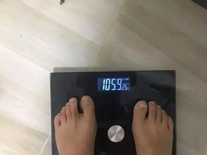 举起酒杯,祝我们再瘦两斤!