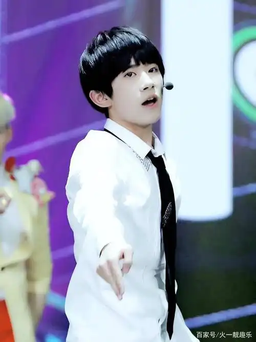 易烊千玺不同年龄段的西瓜头,你最爱哪个?