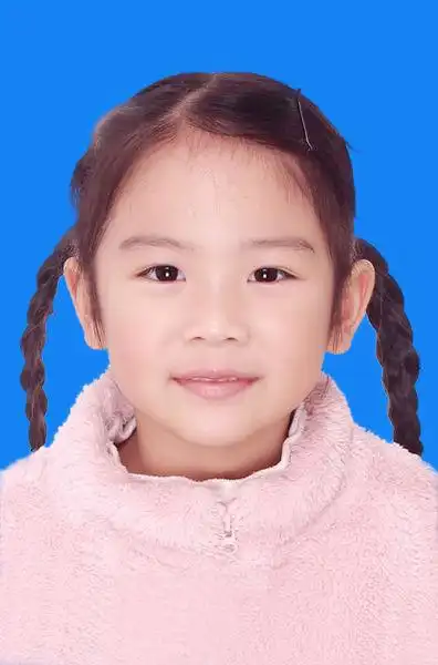 谁能帮我把背景p成蓝色两寸照片!万分感谢