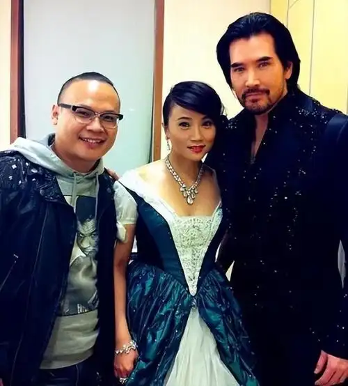 曾婉拒费翔求爱,陪妈妈抗击"阿尔茨海默病"|韦唯|郭峰|歌曲|华语歌手