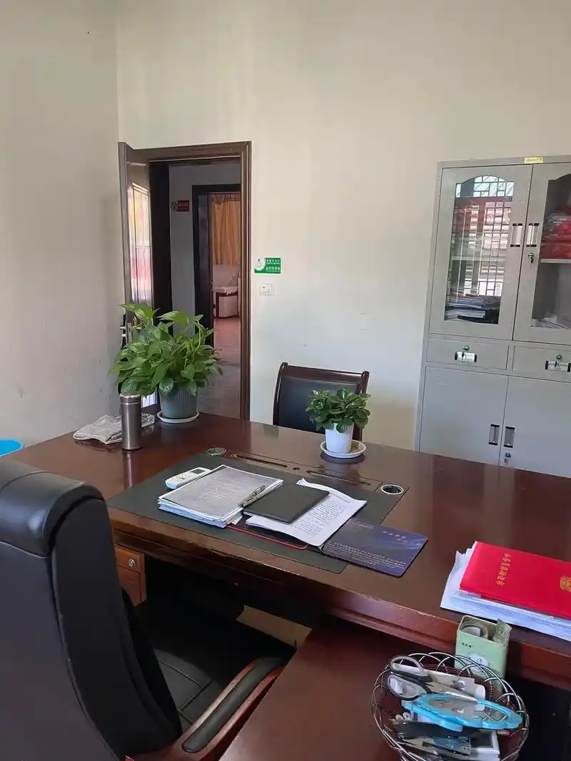 桌子上没有电脑打印机的办公室是不是没有灵魂?#努力工作,快乐 - 抖音