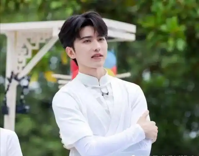 《奔跑吧》节目放大招!李晨蔡徐坤杨颖等艺人回归生活,结果打动人心