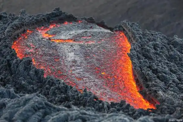 美国圣海伦斯火山大爆发