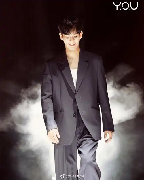 新剧将于下半年播出#5月14日,韩国男演员金秀贤在印尼举行粉丝见面会