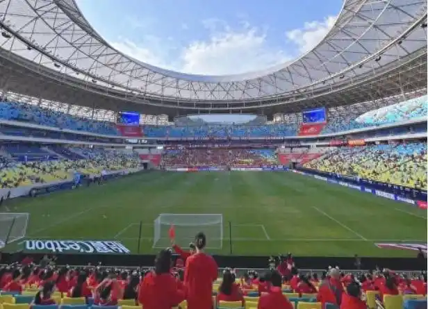 激情与文明并行 创全国最美赛场_腾讯新闻