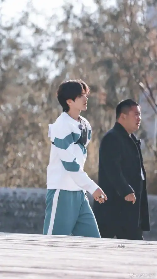 蔡徐坤射箭好帅##奔跑吧黄河篇片花