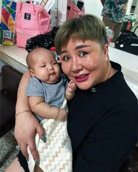 王惠生日岳云鹏杨九郎道贺她和郭德纲也是越来越有夫妻相了