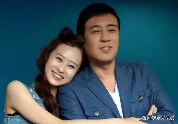 "藏"了那么多年,原来她就是于和伟的妻子,娶一个贤妻旺三代!
