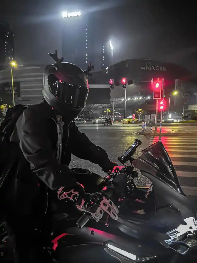 人人都想被爱,可是被爱的时候又有点不知好歹#机车 #记录真实 - 抖音