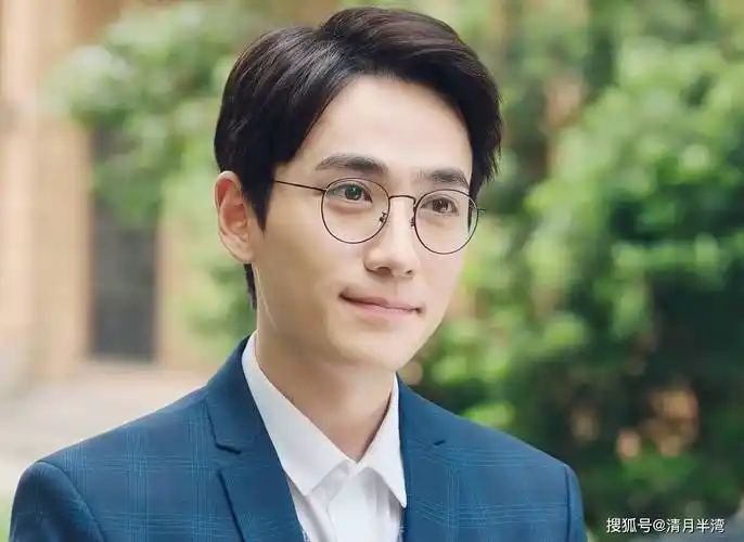 9位"桃花眼"男星,压不住的含情脉脉风流劲儿,看啥都像在放电_眼神