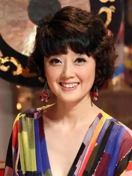 再奉上一组倪琳照片,让大家欣赏.