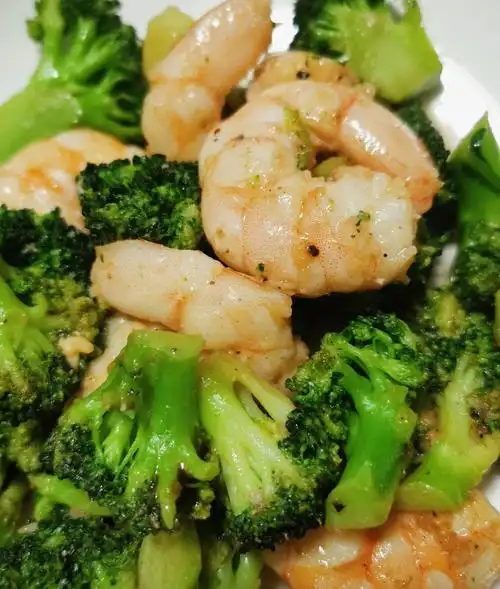 减肥餐西兰花炒大盐虾