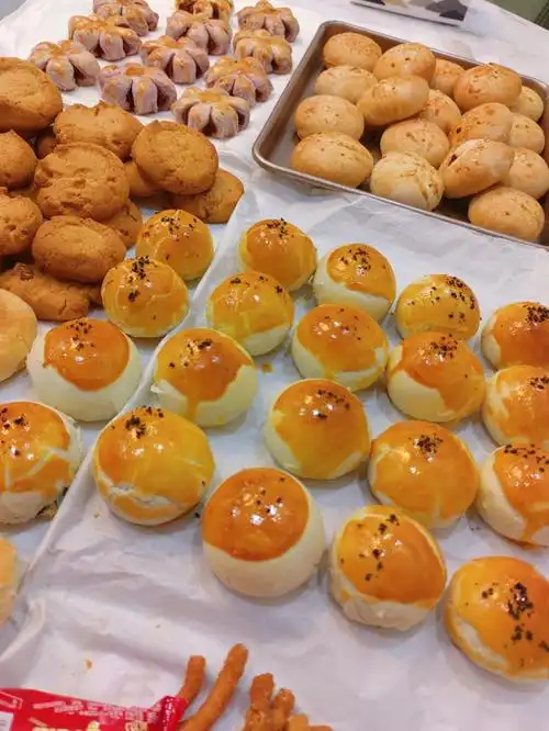 苏式点心蛋黄酥豆沙酥桃酥五仁月饼