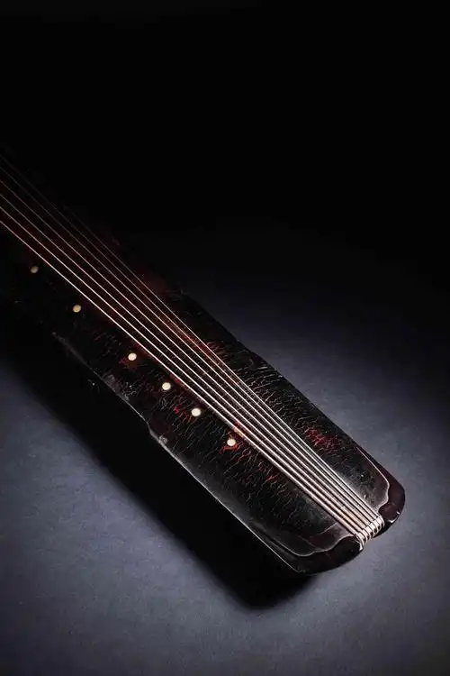 明仲尼式朱漆古琴