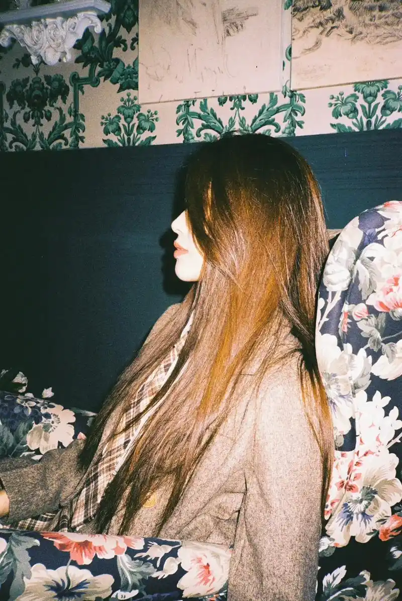 "有热气腾腾的朋友真好,她们拉拉扯扯打打闹闹,把你从悲伤孤独 - 抖音