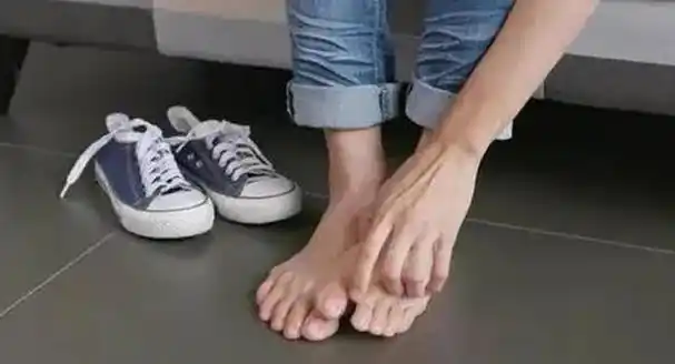 一双皮鞋打天下,不到鞋子破烂不换鞋,是很多男白领的常态