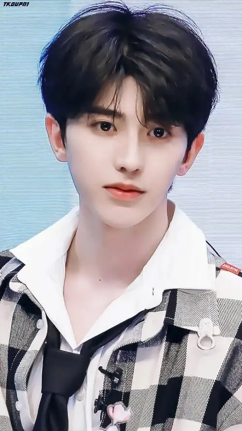 7 安利爱豆:蔡徐坤 投稿id:玖酱奶葵葵 p2来源于图中水印 侵删