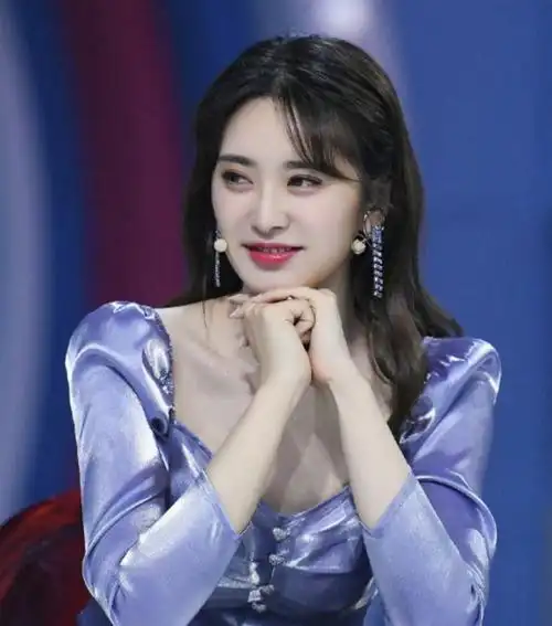 女主持刘烨:离开湖南卫视后直播带货,销量为0,惨遭打脸!