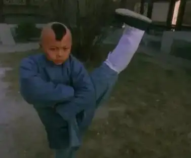 9岁与李连杰搭戏,连周星驰都想和他合作,33岁长残落魄到拍网剧