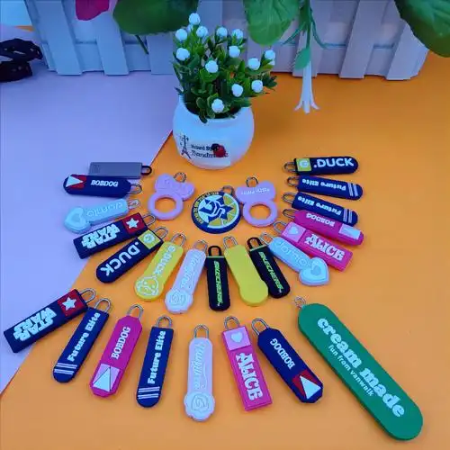 滴胶拉链头pvc软胶拉片硅胶拉手橡胶拉牌箱包服饰拉链头logo定做