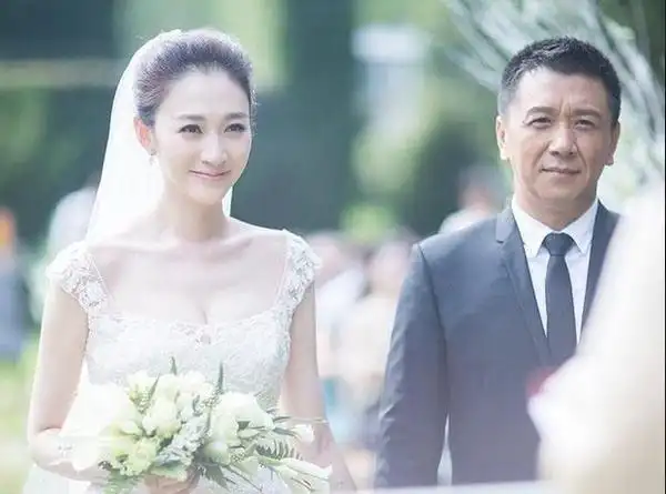 时隔12年,钟汉良与李小冉"再续前缘",能否再现从前经典?