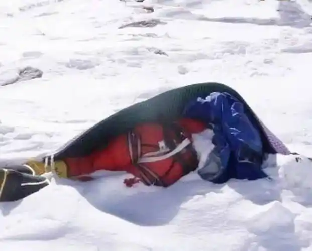 弗朗西斯珠穆朗玛峰睡美人