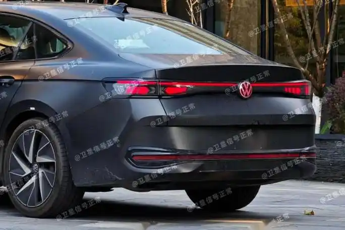 国产b9迈腾谍照