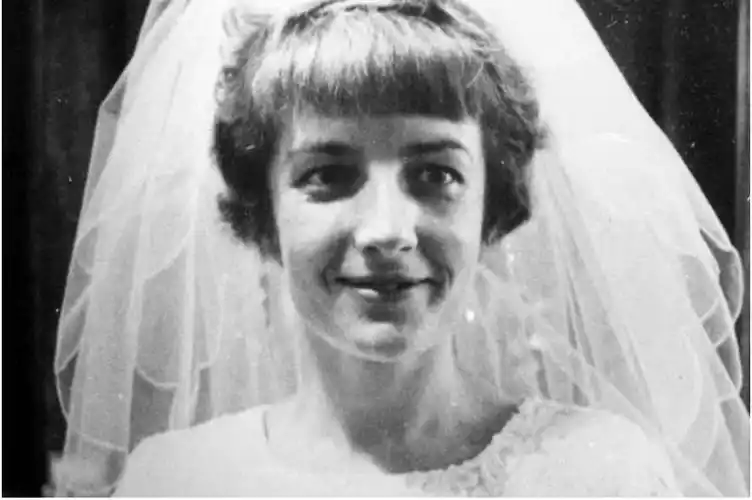 (被泄露的"天花"病毒杀死的珍妮特·帕克,图片来自newslocker)