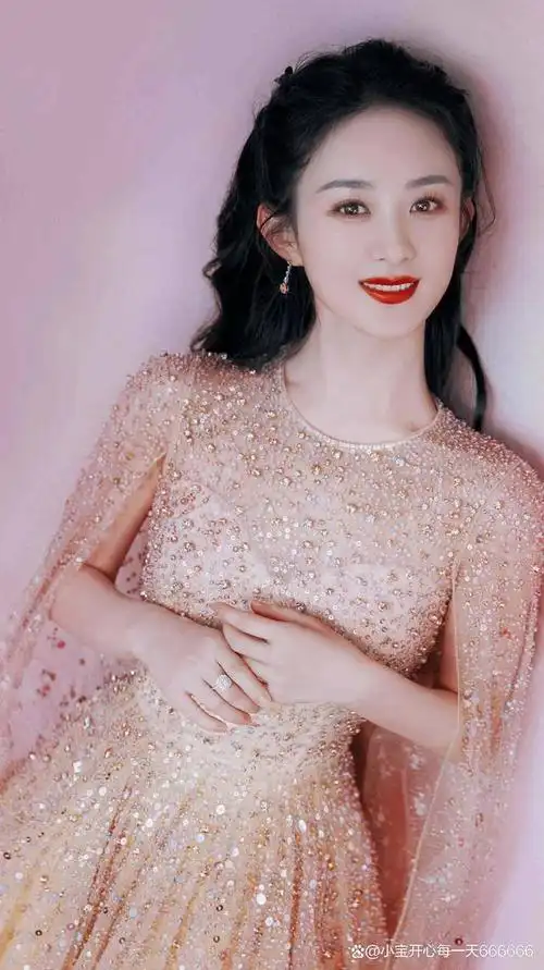 张艺谋点评赵丽颖,给了很大惊喜,敢于突破自我!