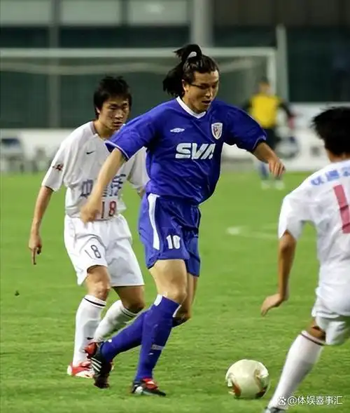 【·名气淡化,回归家庭·】——03前职业球员张玉宁,曾经以冷峻