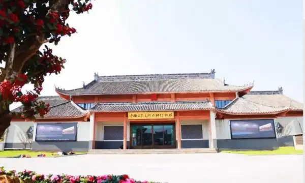 赣江大学)是新中国成立后由江西省委原书记傅雨田等一批老同志创办的