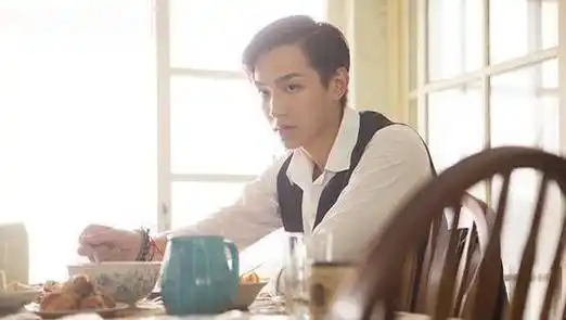 原创电竞恋人开拍期待王一博饰演的电竞大神季向空