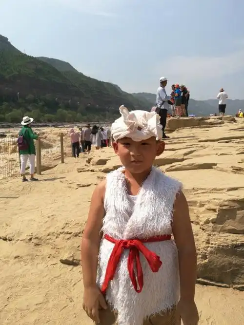 白羊肚手巾头上戴