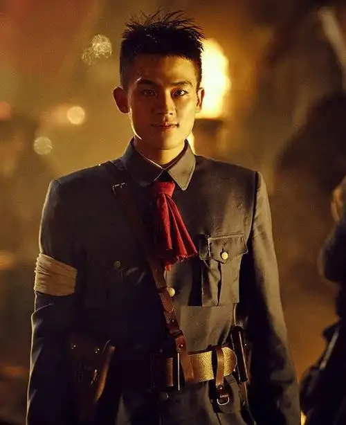 欧豪与金马影后女友分手后,事业蒸蒸日上,前任却沉迷恋爱大变样