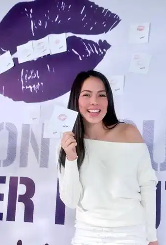 andi manzano power pout against cervical cancer